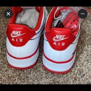 LIMITED EDiTiOn Nike AF1s   HELLO